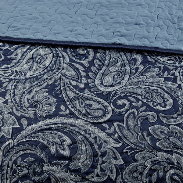 Aubrey 5 Piece Reversible Jacquard Bedspread Set in Navy