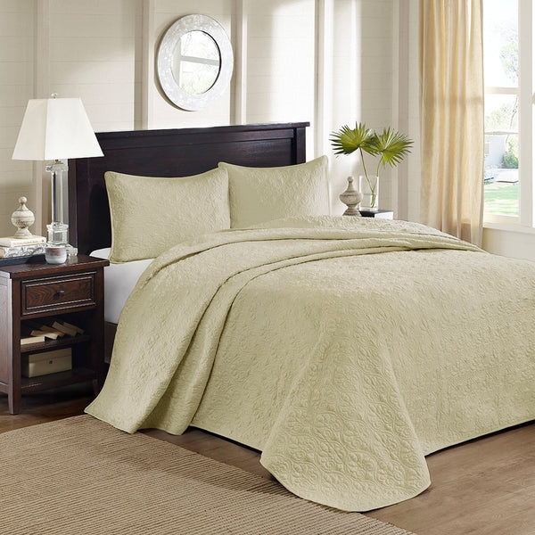 Quebec Reversible Bedspread Set by Madison park