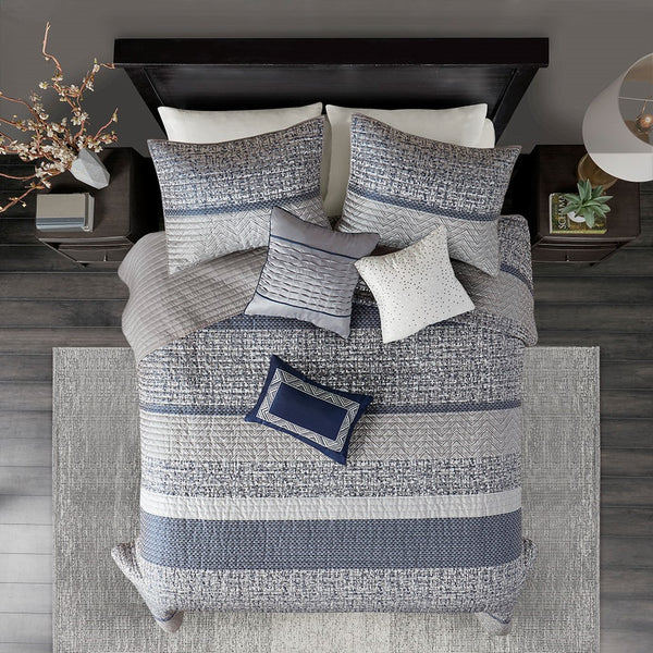 Rhapsody 6 Piece Reversible Jacquard Quilt Set with Throw Pillows in Navy