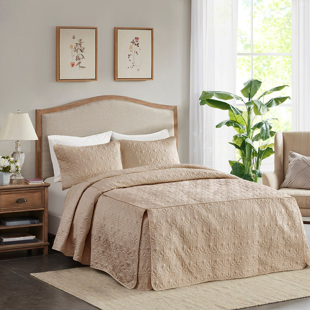 Quebec 3 Piece Fitted Bedspread Set by Madison Park